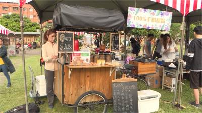 櫃姊變甜點師傅 檸檬蛋糕變「招財進寶」