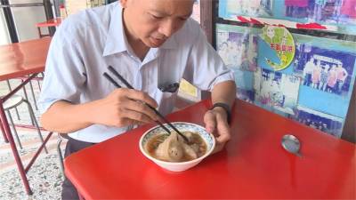 西螺道地小吃「三角形大水餃」 清蒸三吃飄香50年
