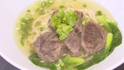 牛肉麵店吸引網紅打卡 裝潢以中藥店當主題