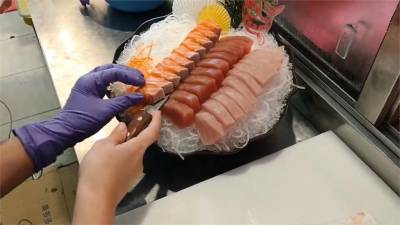 後壁湖生魚片超澎派!份量多到引網友暴動