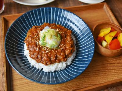 文青最愛!「hoyo cafe」隱身台中西區的藝文早午餐店