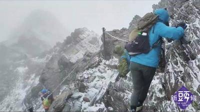 玉山21日清晨初雪 玉管處宣布進入雪季服務期