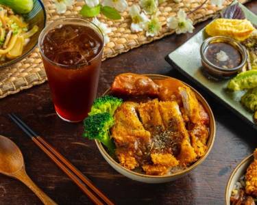 台中私密酒吧藏日料,日式豬排丼飯人氣第一!購餐還送天婦羅