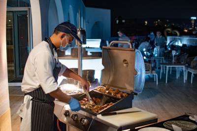 將捷金鬱金香酒店 中秋望高賞月BBQ 現場歌手LIVE演唱 金色三麥無限暢飲