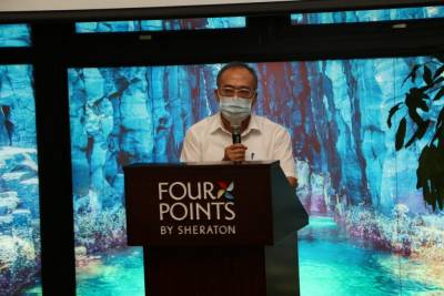 澎湖福朋喜來登攜手澎湖監獄打造全台最大砂畫 「大自然的禮物-鬼斧神工之藍洞」巨幅創作