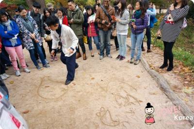 ▌韓國 ▌在韓國穿著韓服趴趴走 ♥ Oneday Hanbok一日韓服體驗 韓服質感很好噢!