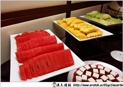 〔台北〕「華國大飯店」Vibes露天陽台 ─ 戶外BBQ中秋團圓饗宴~