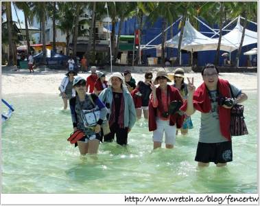 〔菲律賓〕長灘島之旅 - Day2:PATIO PACIFIC BORACAY 早餐 → 海上巡禮 → 趣味海釣 → 浮潛 → 帕卡海灣海島海鮮燒烤 BAR.B.Q