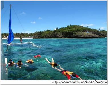 〔菲律賓〕長灘島之旅 - Day2:PATIO PACIFIC BORACAY 早餐 → 海上巡禮 → 趣味海釣 → 浮潛 → 帕卡海灣海島海鮮燒烤 BAR.B.Q