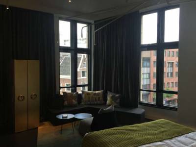 悠閒的阿姆斯特丹，尊榮貴族般的W Hotel~ 實在太奢華啦！！