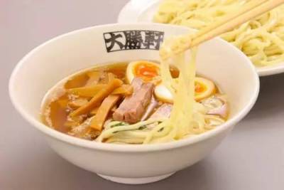 很多人都不知道的日本拉麵吃法，保證好吃到渣都不剩！