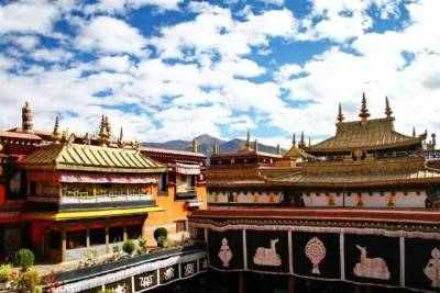 西藏是一種病，不去治不好； 新疆是一種癮，去過戒不掉