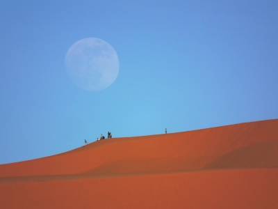 「無論路途如何漫長，走到盡頭，總有一口井在那兒！」一同守護撒哈拉沙漠的美麗，來一趟生態旅遊...