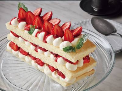 在家輕鬆做出香甜溫和的草莓牛奶蛋糕