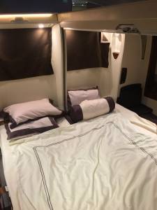 最新【新加坡航空頭等套房】高空爽躺雙人床，才花台幣18000？