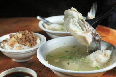 【獨嘉爆料】嘉義人一天的氣力 草魚湯配魯肉飯