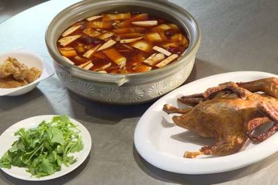 香酥鴨 冒菜 天府冒鴨鍋麻辣鲜香
